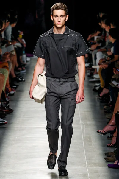 Look 17